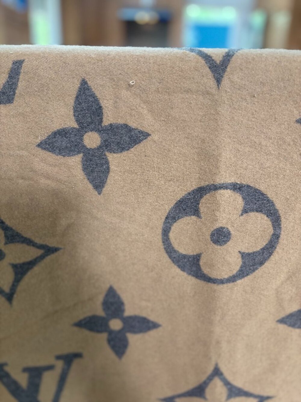 LV Louis Vuitton Paris Cashmere Silk Logomania Scarf Wrap - Picture 4 of 9